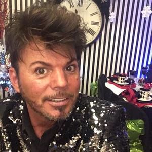 Meet your Posher, Johnny ray